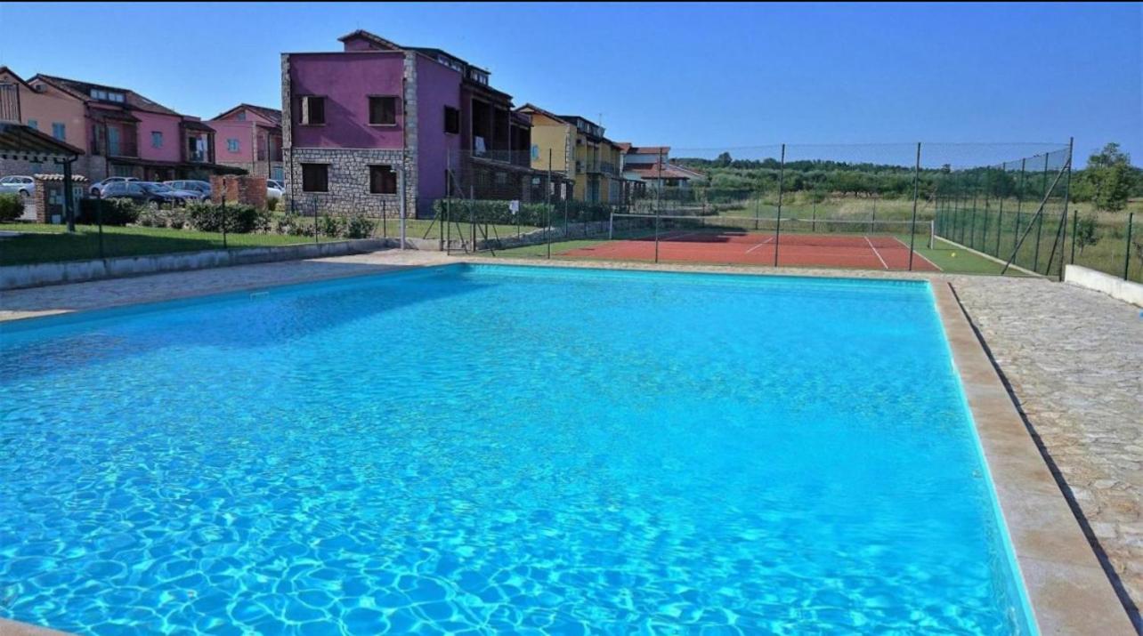 Apartment Aleks Tar-Vabriga Luaran gambar